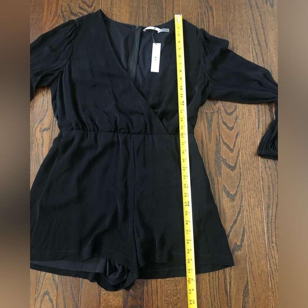 Alice + Olivia Women’s 14 Black Sinclair V-Neck Long-Sleeved Romper - NWT! - Picture 12 of 16